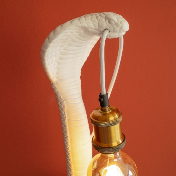 Lampe weiße Kobra
