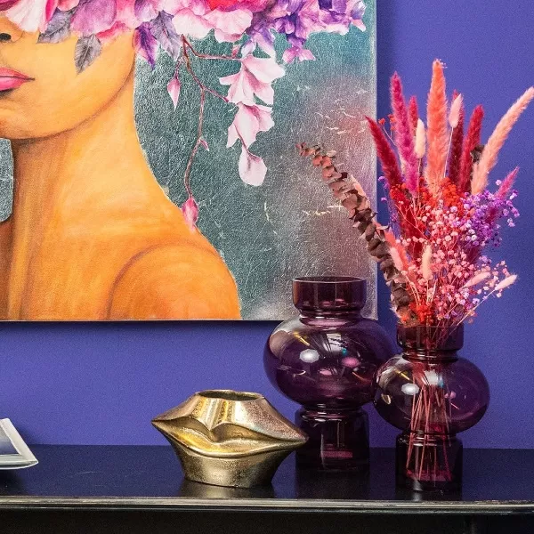 Vasen aus Glas violett
