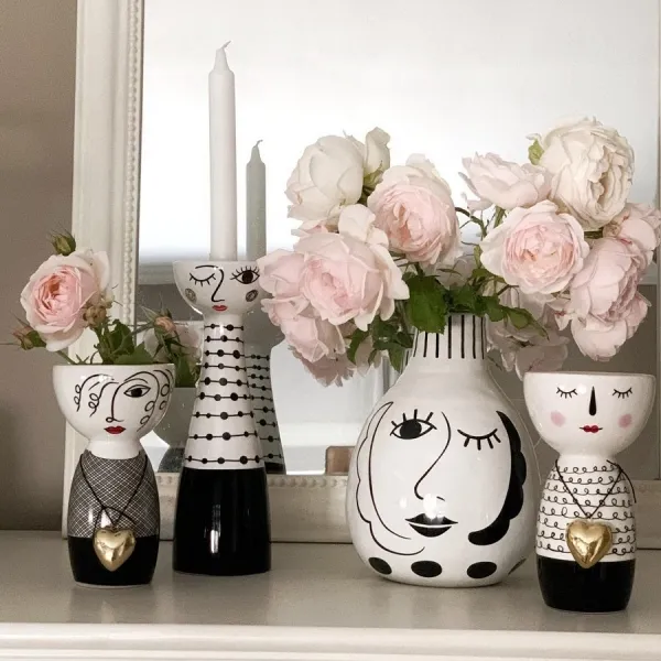 Vasen von G. Wurm schwarz-weiß mit Gesicht Frau
