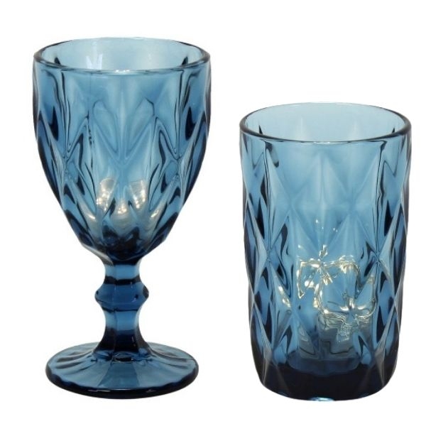 Weinglas und Trinkglas blau von Werner Voß